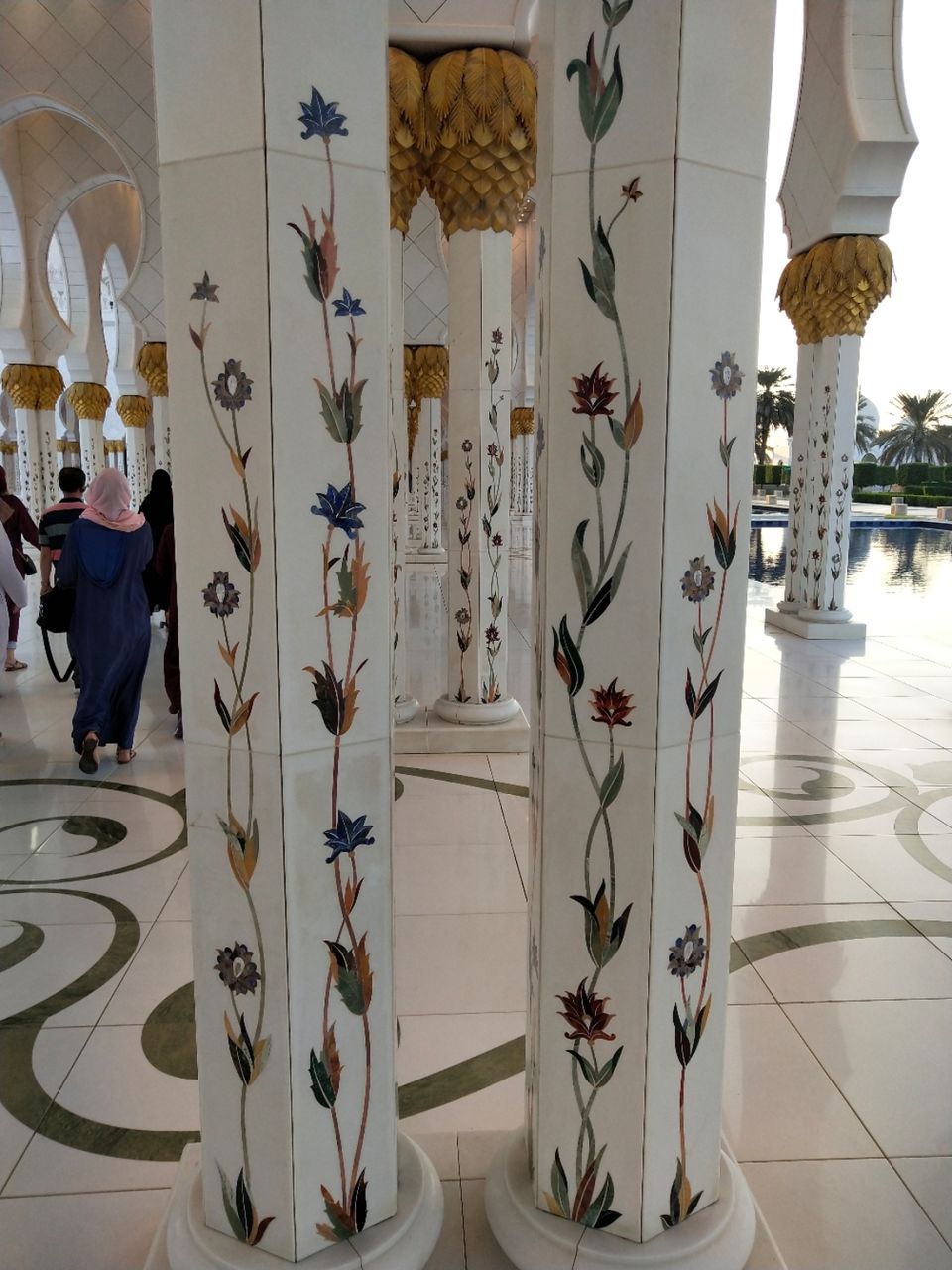 Photo of Sheikh zayed mosque - Abu Dhabi - United Arab Emirates by Sweta Sheth Mehta