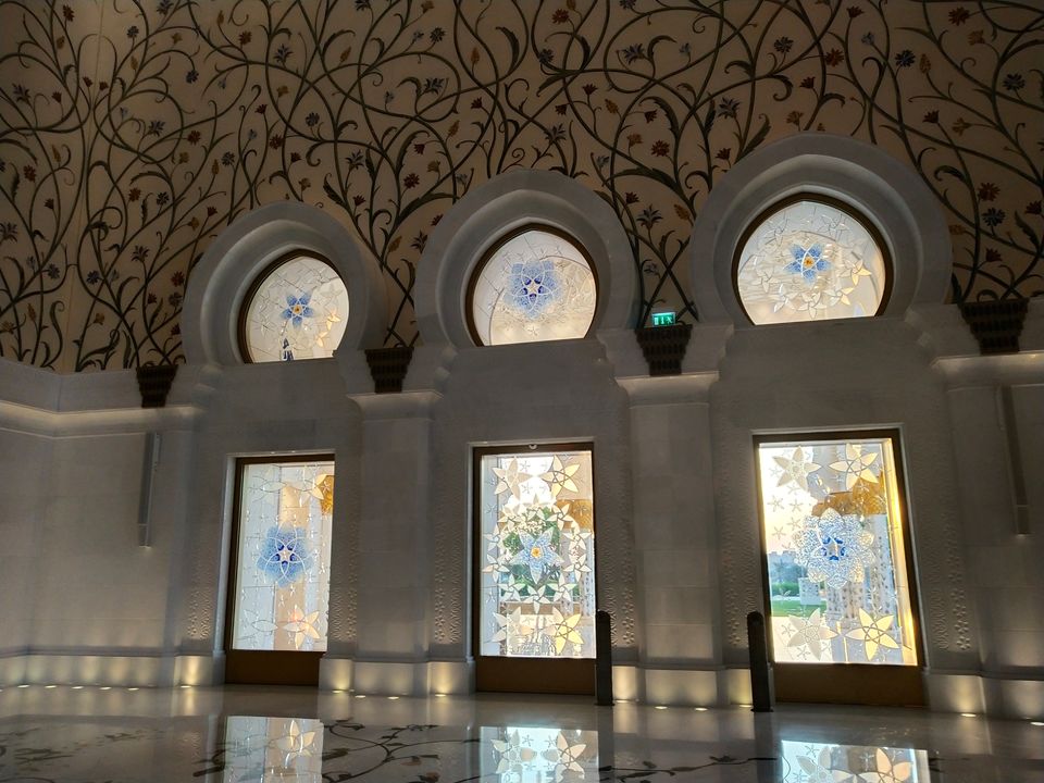 Photo of Sheikh zayed mosque - Abu Dhabi - United Arab Emirates by Sweta Sheth Mehta
