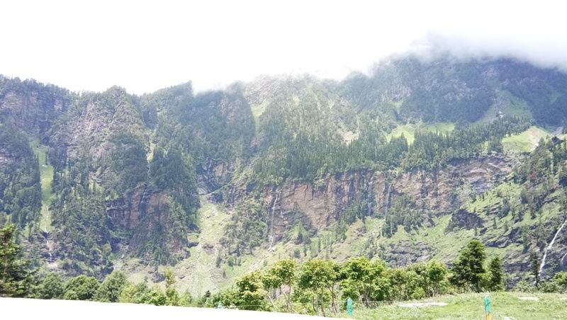 Photo of Ladakh Diaries Day 2 Manali-Rohtang-Jispa by Aditi Chaudhary