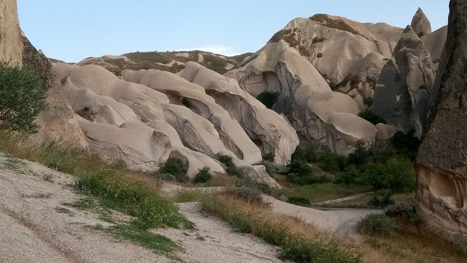 Photo of rose valley, Göreme Belediyesi/Nevşehir Merkez/Nevşehir, Turkey by Aditi Chaudhary