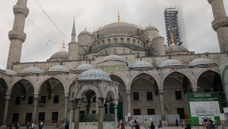 Photo of Sultan Ahmet Mahallesi, Blue Mosque, Atmeydanı Caddesi, Fatih/Istanbul, Turkey by Aditi Chaudhary