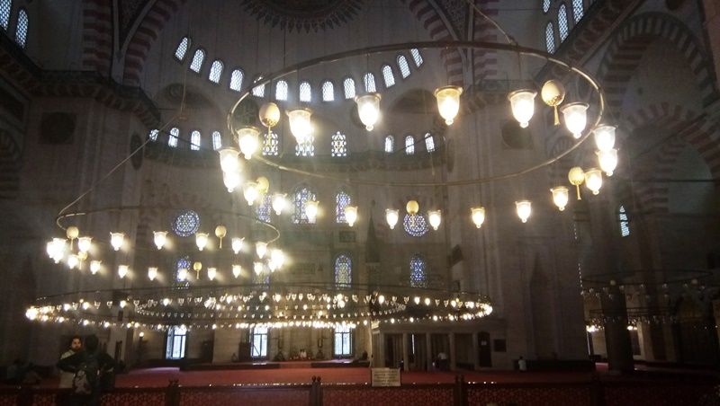 Photo of Süleymaniye Mah., Suleymaniye Mosque, Prof. Sıddık Sami Onar cad., Fatih/Istanbul, Turkey by Aditi Chaudhary