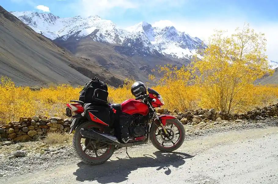 Photo of Himachal Pradesh Bans Entry of Non-Sanitised Vehicles From Other States 1/1 by Souchal Turerao