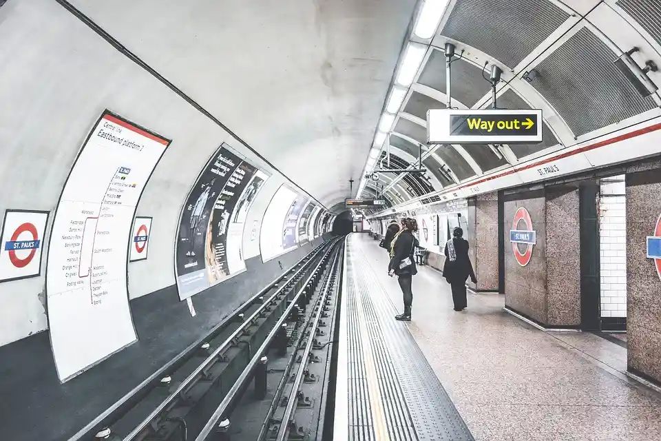 Photo of London shuts down 40 tube train stations in a bid to fight COVID-19 1/1 by Souchal Turerao