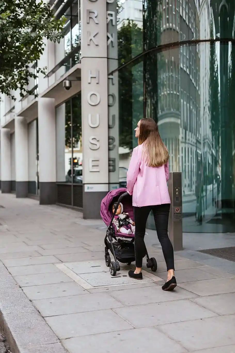 Photo of 10 Essential Things to Carry While Traveling with Baby 1/6 by Souchal Turerao