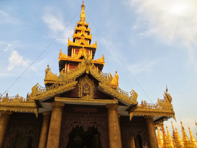 Photo of Shwedagon Pagoda, Yangon, Yangon Region, Republic of the Union of Myanmar by Molly