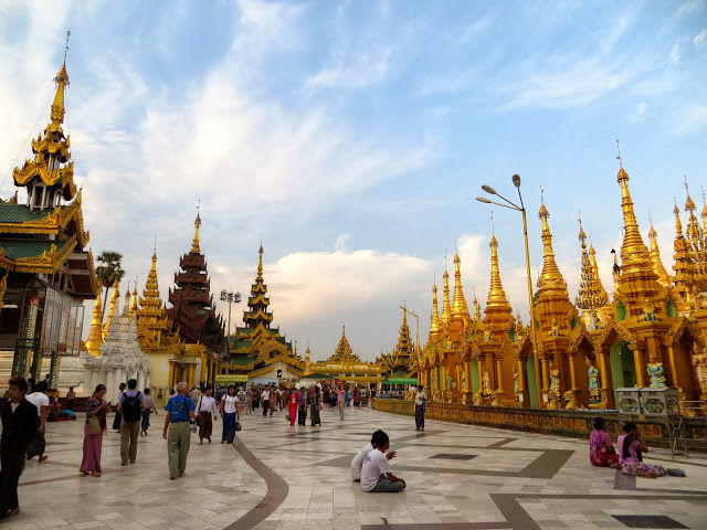 Photo of Shwedagon Pagoda, Yangon, Yangon Region, Republic of the Union of Myanmar by Molly