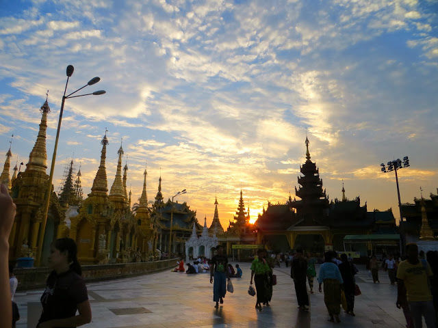 Photo of Shwedagon Pagoda, Yangon, Yangon Region, Republic of the Union of Myanmar by Molly