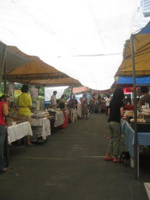 Photo of Legazpi Sunday Market, V.A. Rufino Street, Makati, Metro Manila, Philippines by Molly