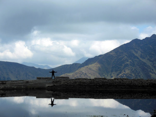 Photo of Roopkund: A mystery trek that surprises each day! 13/28 by Nikhar Naulakha