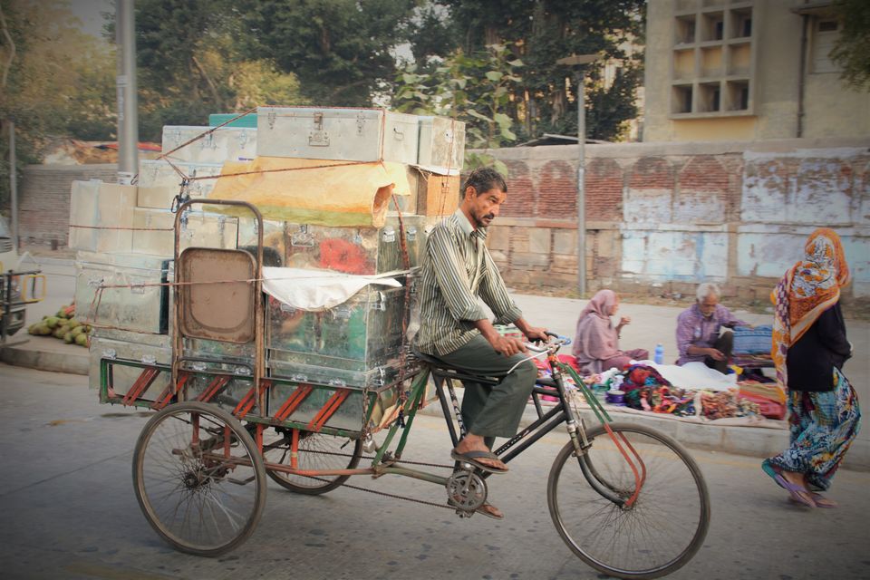 Photo of A Visual Indulgence – Shopper's Paradise – Ravivari 10/44 by Ravi Patel