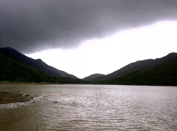 Photo of Hiking to Man Cheung PO (infinity pool) by Sonali Shah