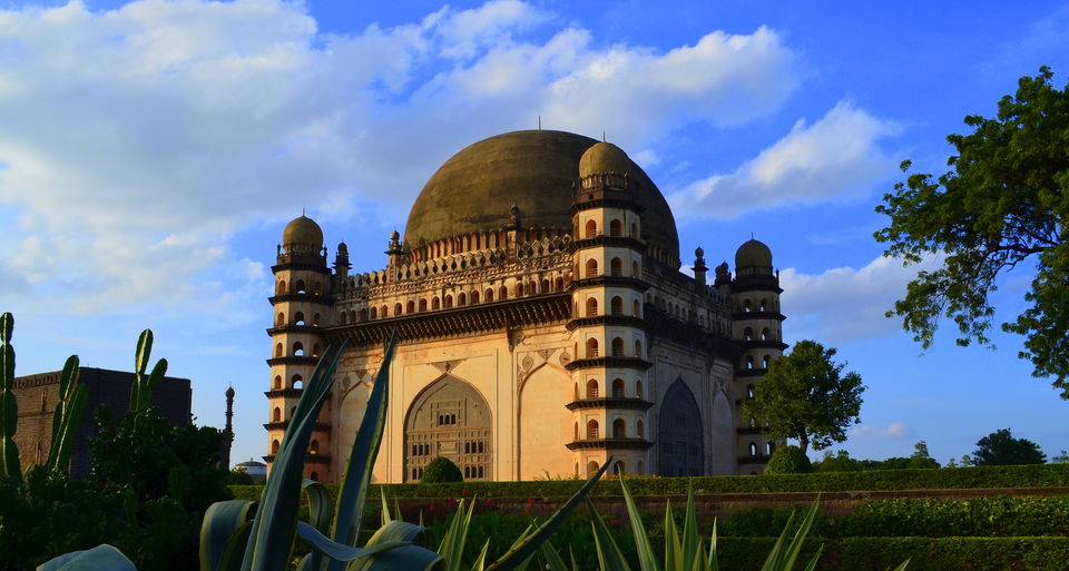 Photo of Bijapur, Badami, Pattadakal, Aihole and Hampi- SOLO 11/16 by Ajit Mishra