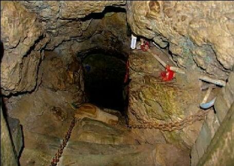 Photo of Patal Bhuvaneshwar, Uttarakhand, India by _.safarnama_