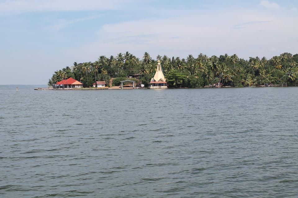 Photo of Beauty of Ashtamudi Lake 4/8 by Parvathy Gopikochumattel
