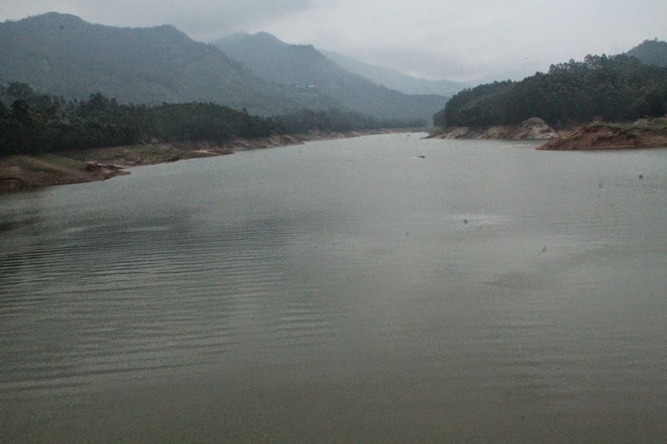 Photo of Misty Heights of Munnar 4/15 by Parvathy Gopikochumattel