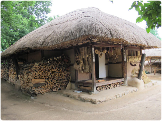 Photo of Korean Folk Village, Gwangyang-si, Jeollanam-do, South Korea by Afni Amin