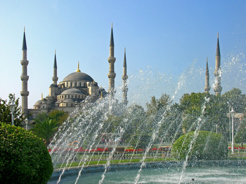 Photo of Sultan Ahmed Mosque, Torun Sokak, Istanbul, Turkey by Sharon Phang