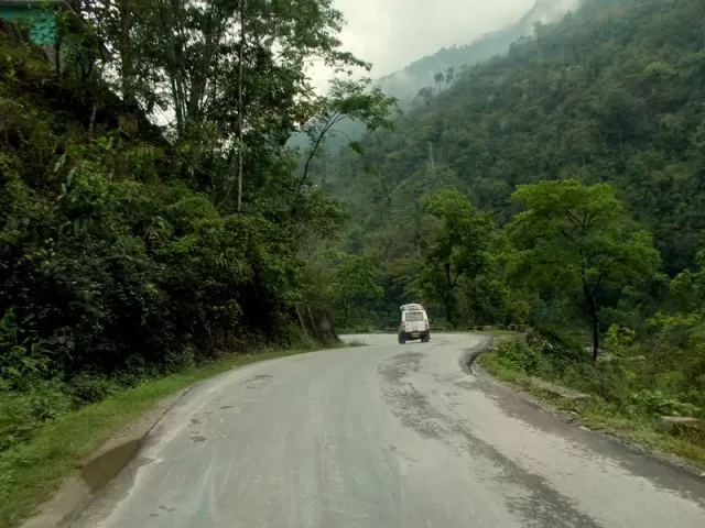 Photo of Road to Zuluk, East Sikkim by Maniparna Sengupta Majumder