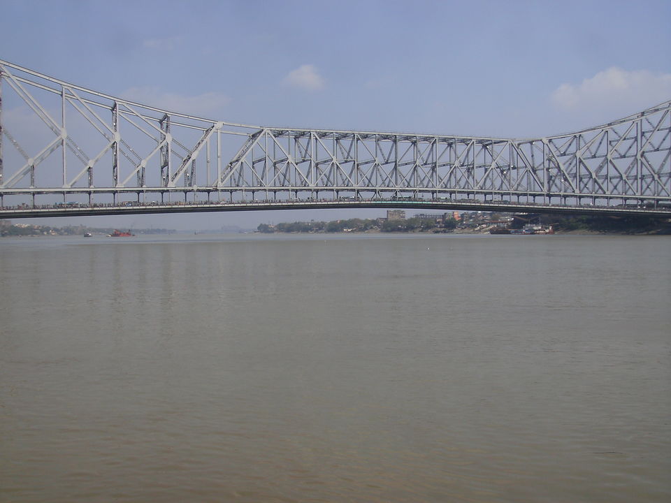 Photo of Howrah Bridge, Howrah, West Bengal, India by Debashree Roy
