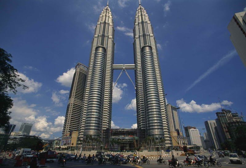 Photo of Petronas Twin Towers Kuala Lumpur City Centre Kuala Lumpur Federal Territory of Kuala Lumpur Malaysia by Srishti Mehta
