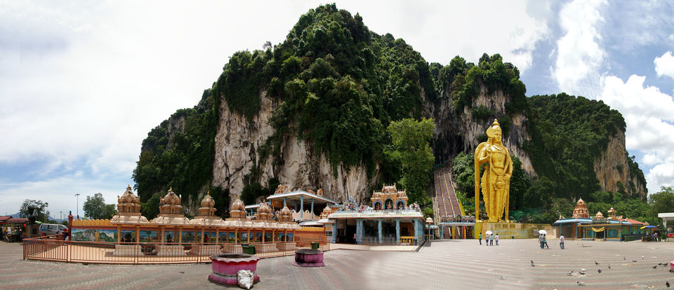 Photo of Hiking up the Batu Cave, Kuala Lampur – Malaysia 12/12 by Shilpa Balakrishnan