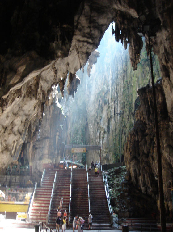 Photo of Hiking up the Batu Cave, Kuala Lampur – Malaysia 6/12 by Shilpa Balakrishnan