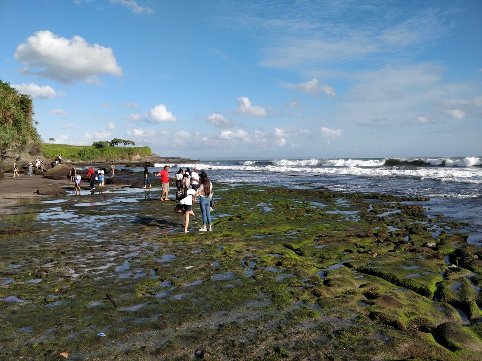 Photo of Tanah Lot Temple, Jalan Tanah Lot, Beraban, Tabanan Regency, Bali, Indonesia by Prateek Gupta