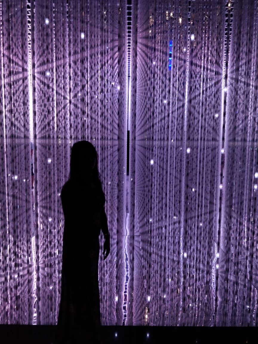 Photo of Bayfront Avenue, ArtScience Museum, Singapore by Prateek Gupta