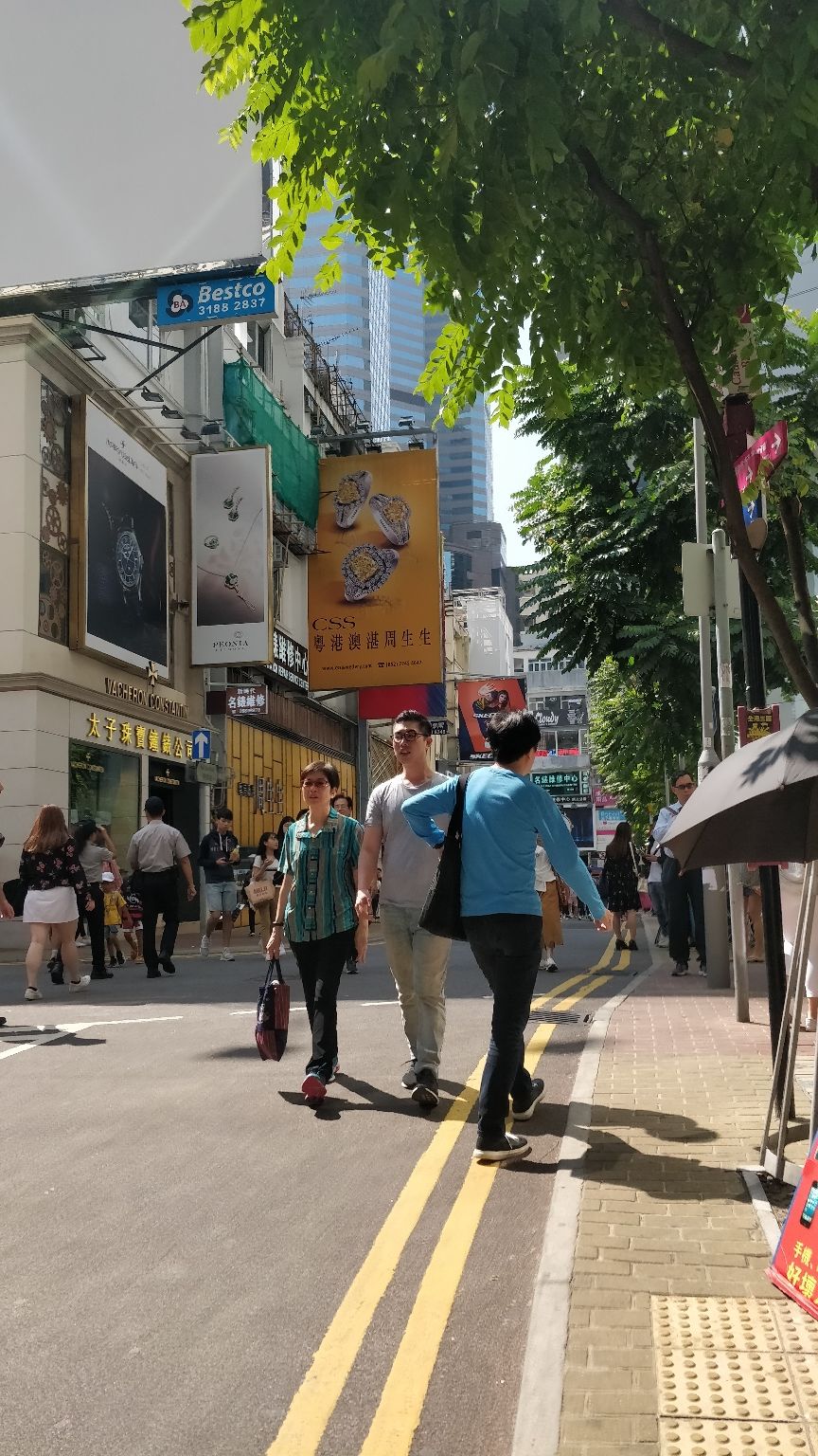 Photo of Jardine's Crescent, Causeway Bay, Hong Kong by Prateek Gupta