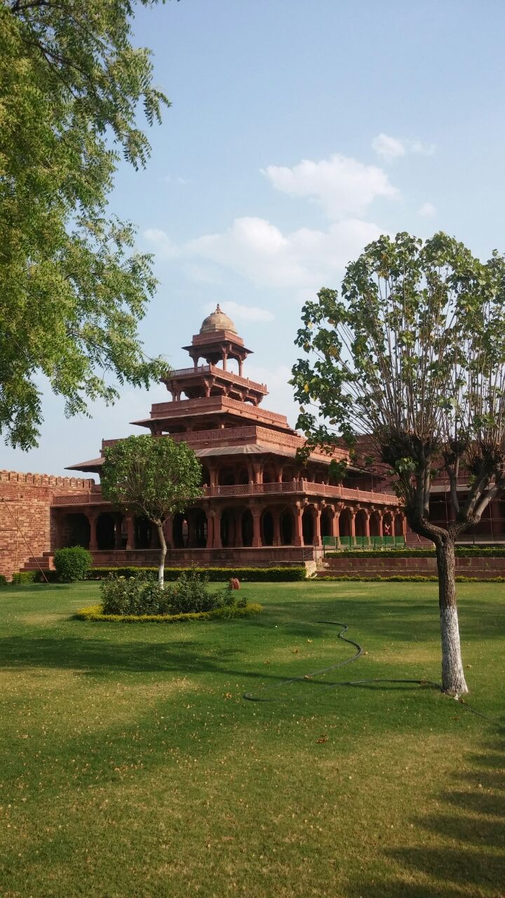 Photo of Fatehpur Sikri, Uttar Pradesh, India by Ikshwaku Deora