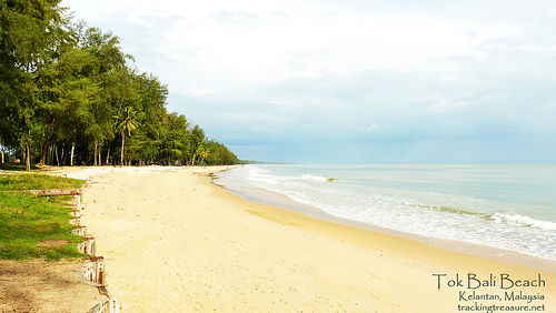 Photo of Tok Bali Pasir Puteh Malaysia by Darwin Cayetano