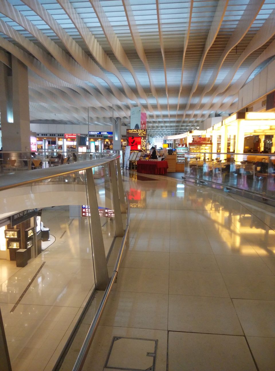Photo of Hong kong with a backpack - First Solo Trip 86/88 by Ridhima Srivastava