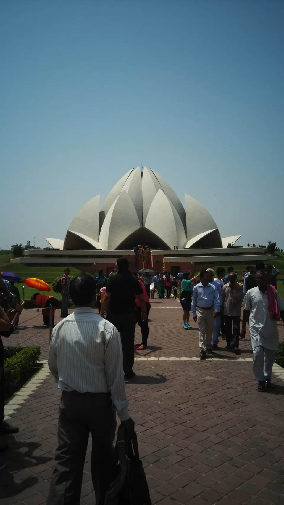 Photo of Lotus Temple, Lotus Temple Rd, Shambhu Dayal Bagh, Bahapur, New Delhi, Delhi 110019, India by Vinit Acharekar