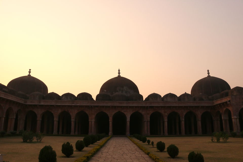 Photo of Jami Masjid, Jahaj Mahal Internal Road, Mandu, Mandav, Madhya Pradesh, India by anila