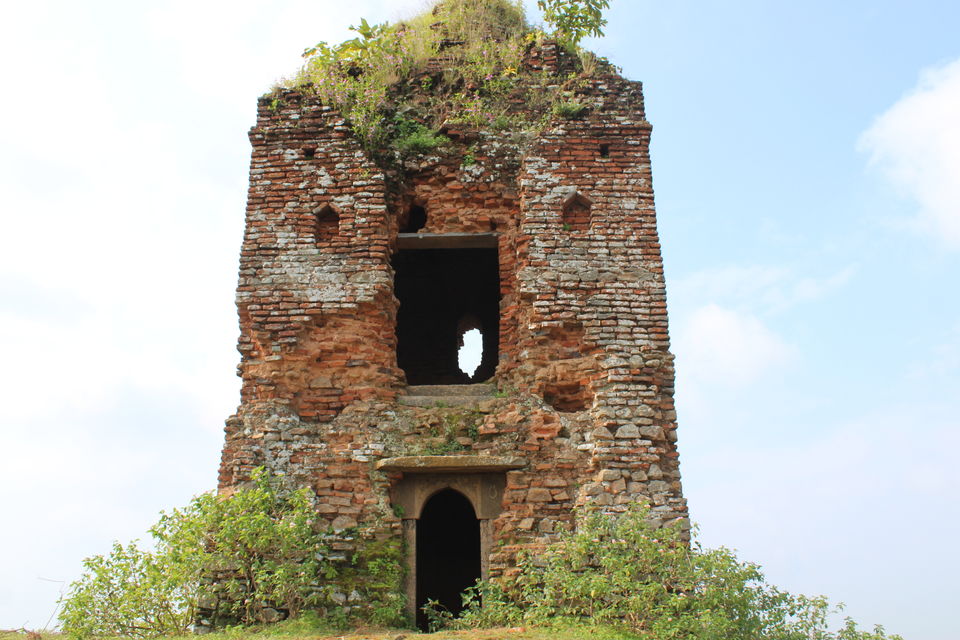 Photo of Journey to the unheard history of Chotanagpur : Navratnagarh, Gumla, Jharkhand by anila
