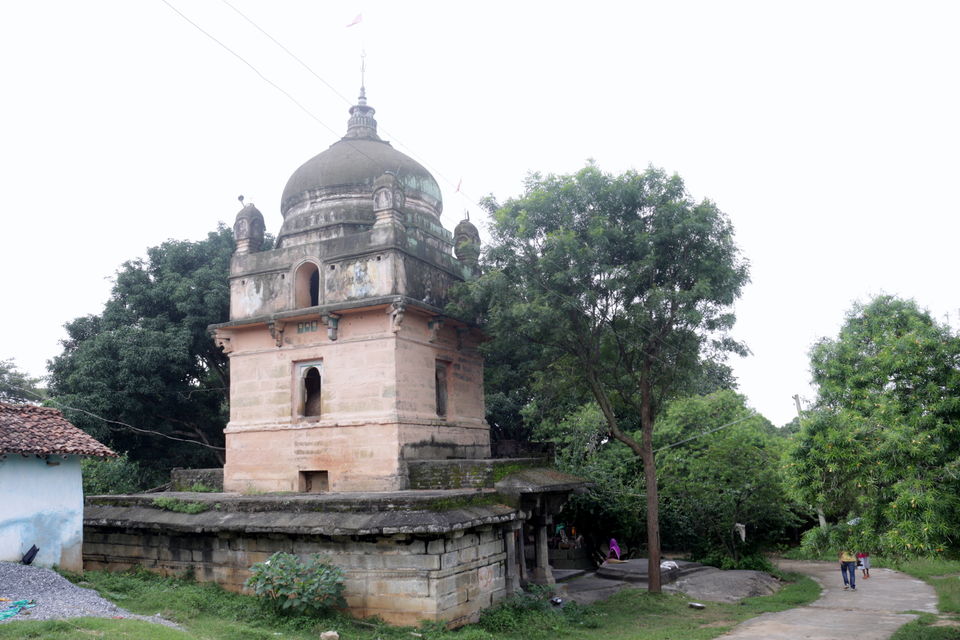Photo of Journey to the unheard history of Chotanagpur : Navratnagarh, Gumla, Jharkhand by anila