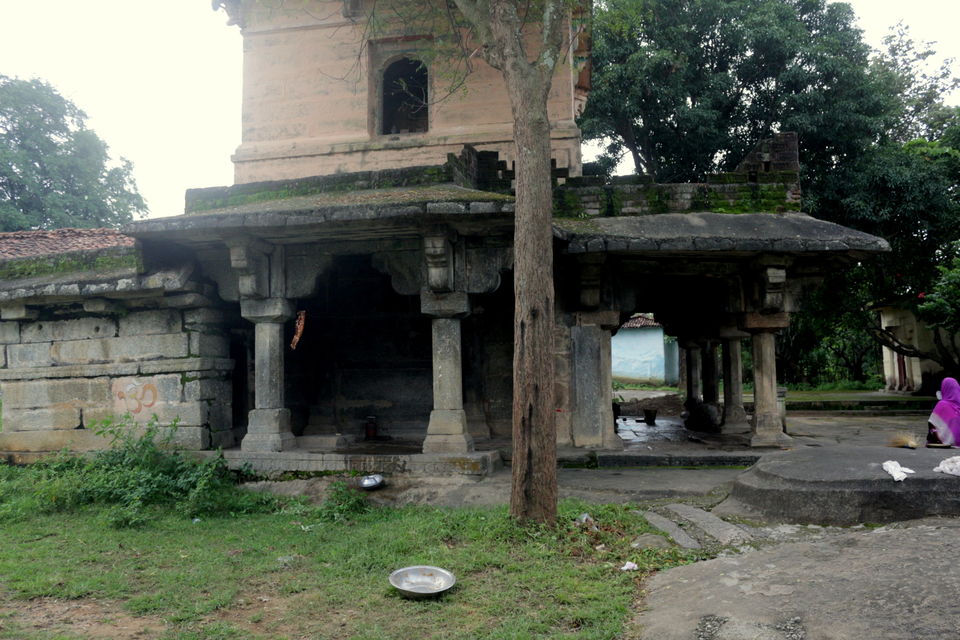 Photo of Journey to the unheard history of Chotanagpur : Navratnagarh, Gumla, Jharkhand by anila