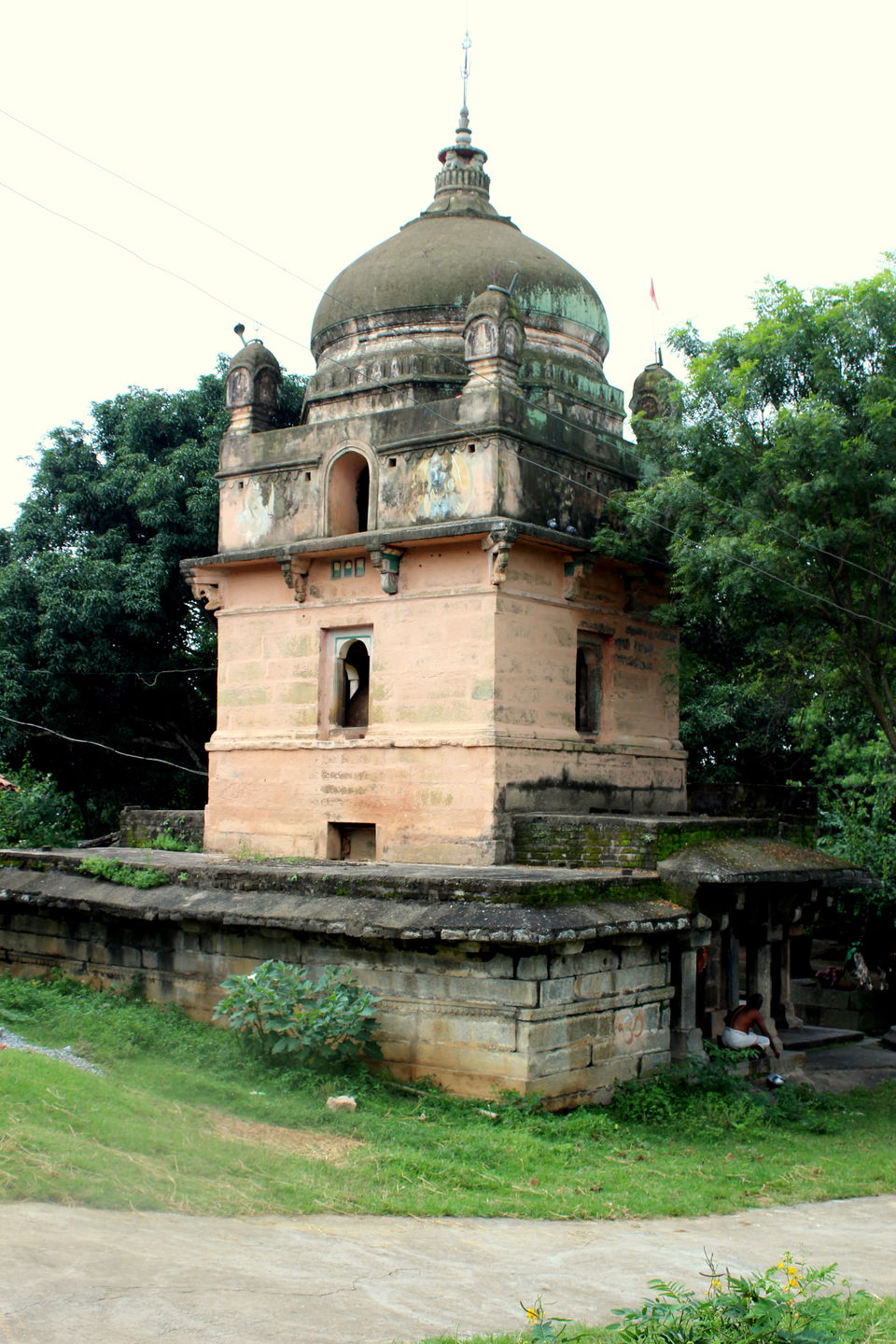 Photo of Journey to the unheard history of Chotanagpur : Navratnagarh, Gumla, Jharkhand by anila