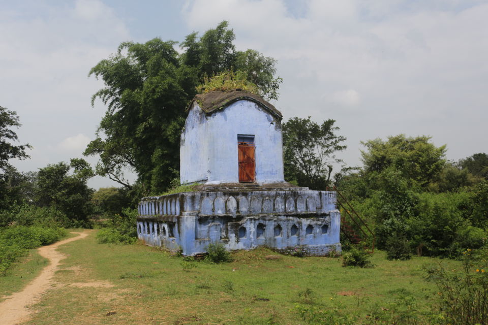 Photo of Journey to the unheard history of Chotanagpur : Navratnagarh, Gumla, Jharkhand by anila