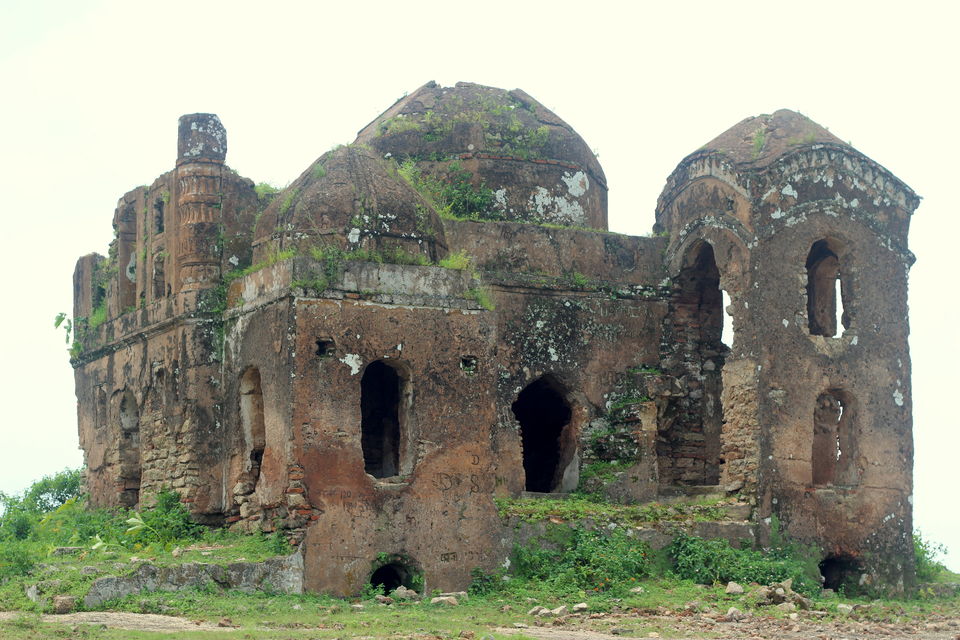 Photo of Journey to the unheard history of Chotanagpur : Navratnagarh, Gumla, Jharkhand by anila