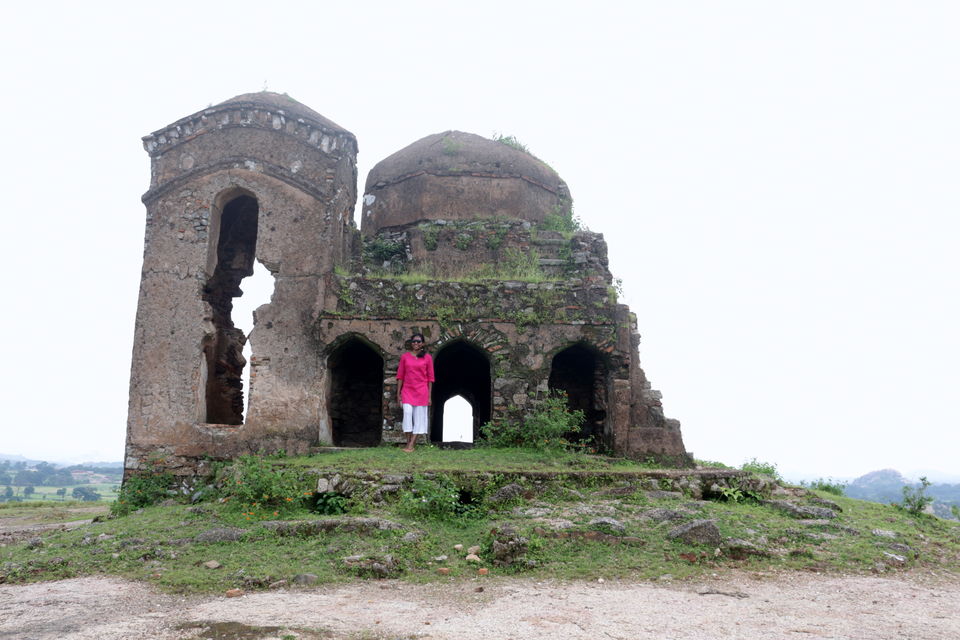 Photo of Journey to the unheard history of Chotanagpur : Navratnagarh, Gumla, Jharkhand by anila