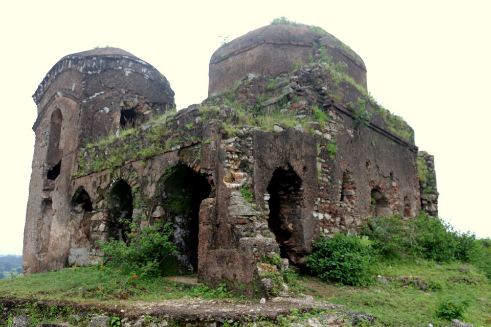 Photo of Journey to the unheard history of Chotanagpur : Navratnagarh, Gumla, Jharkhand by anila
