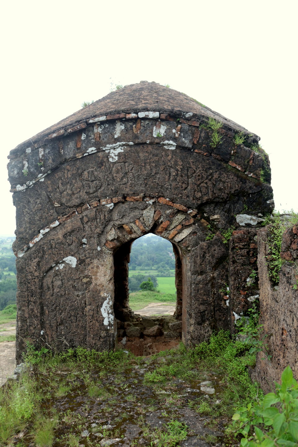 Photo of Journey to the unheard history of Chotanagpur : Navratnagarh, Gumla, Jharkhand by anila