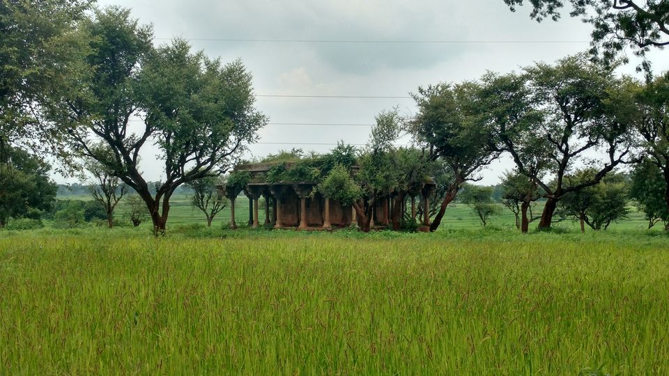 Photo of Journey to the unheard history of Chotanagpur : Navratnagarh, Gumla, Jharkhand by anila