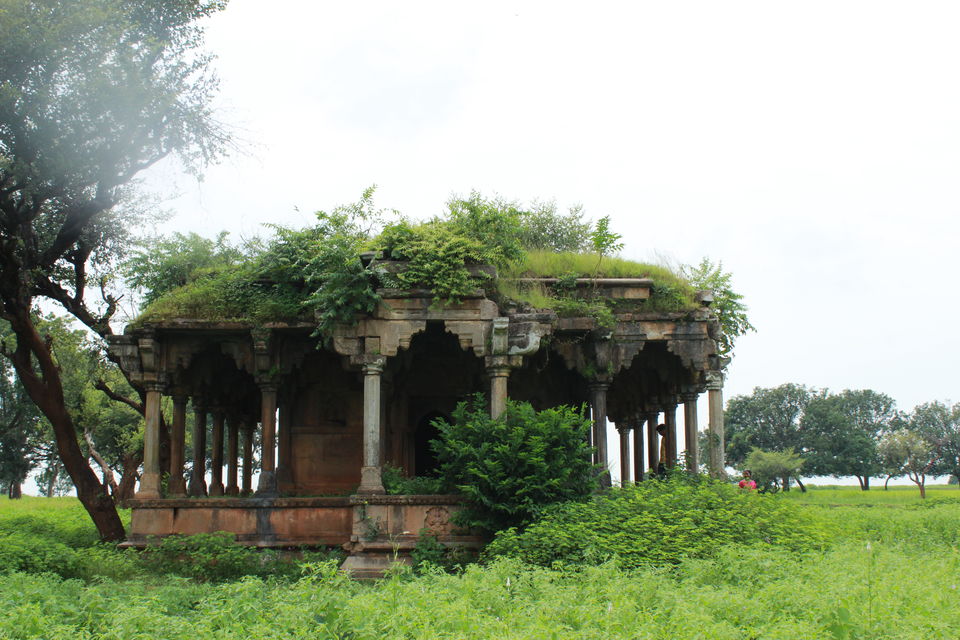 Photo of Journey to the unheard history of Chotanagpur : Navratnagarh, Gumla, Jharkhand by anila