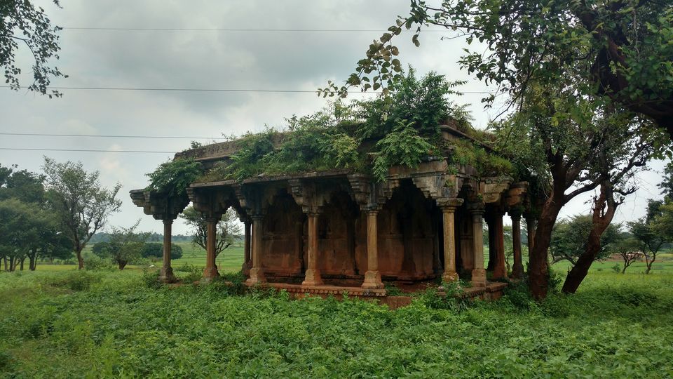Photo of Journey to the unheard history of Chotanagpur : Navratnagarh, Gumla, Jharkhand by anila