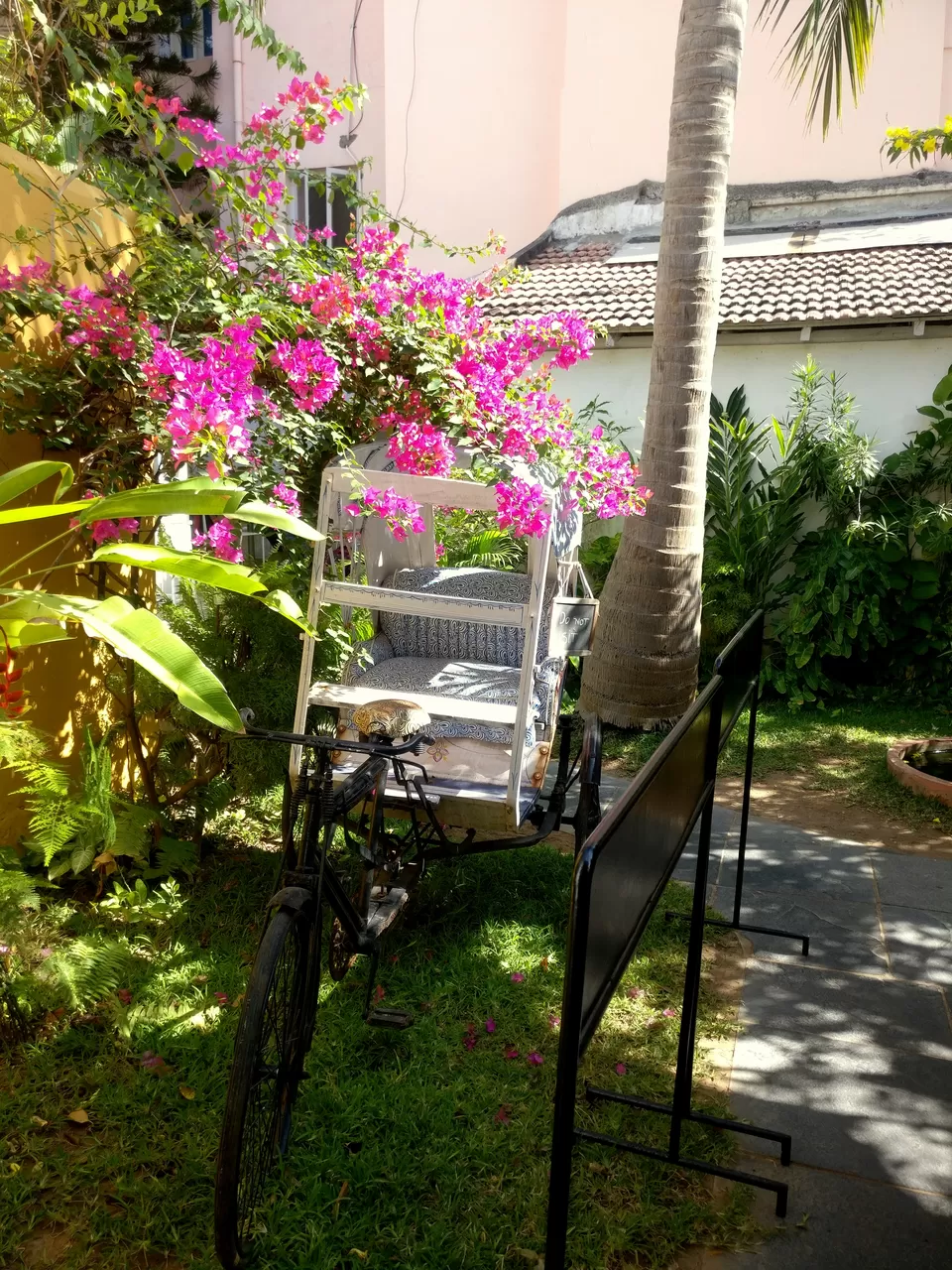 Photo of Cafe des Arts, Suffren Street, White Town, Puducherry, India by anila