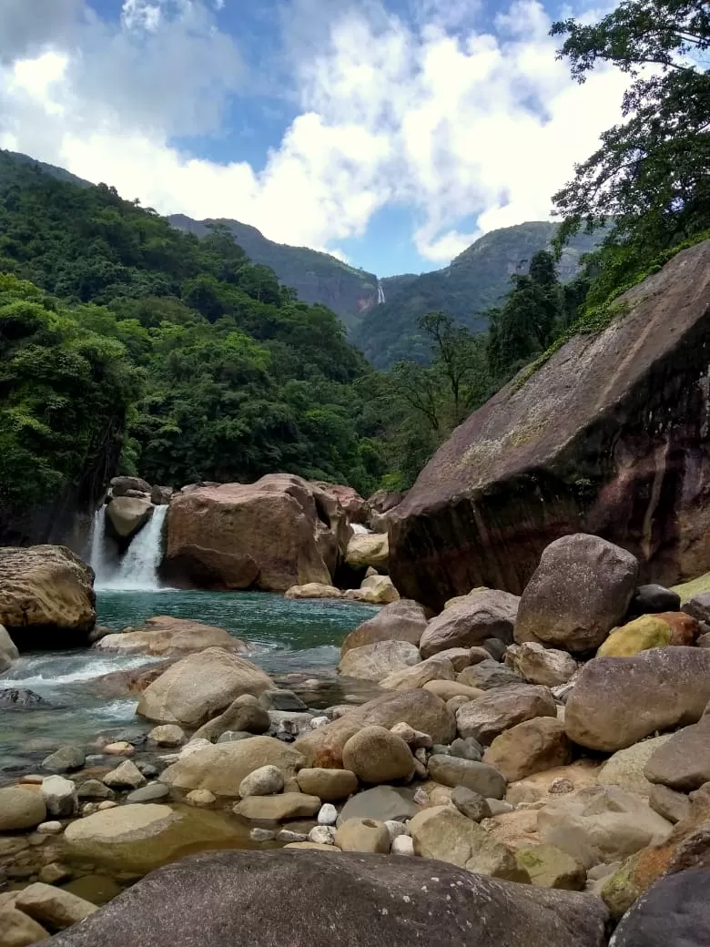 Photo of El Waterfall and Natural Swimming Pool, Meghalaya, India by anila