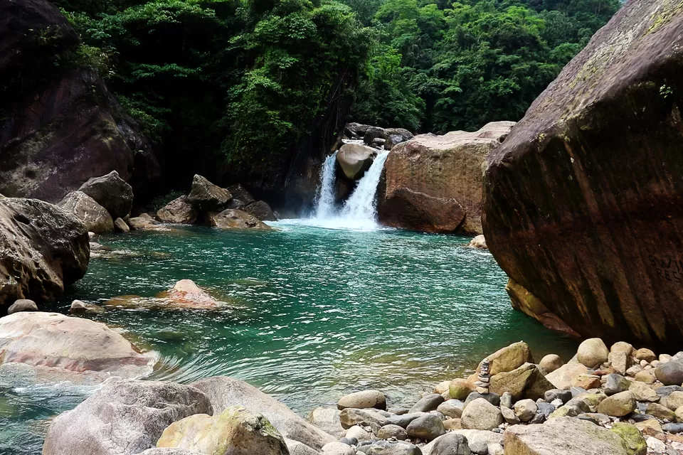 Photo of El Waterfall and Natural Swimming Pool, Meghalaya, India by anila